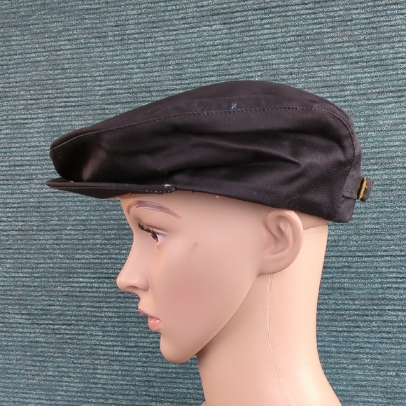 Classic Black Flat Cap - Traditional Driving Cap Aristacap - Picture 1 of 11